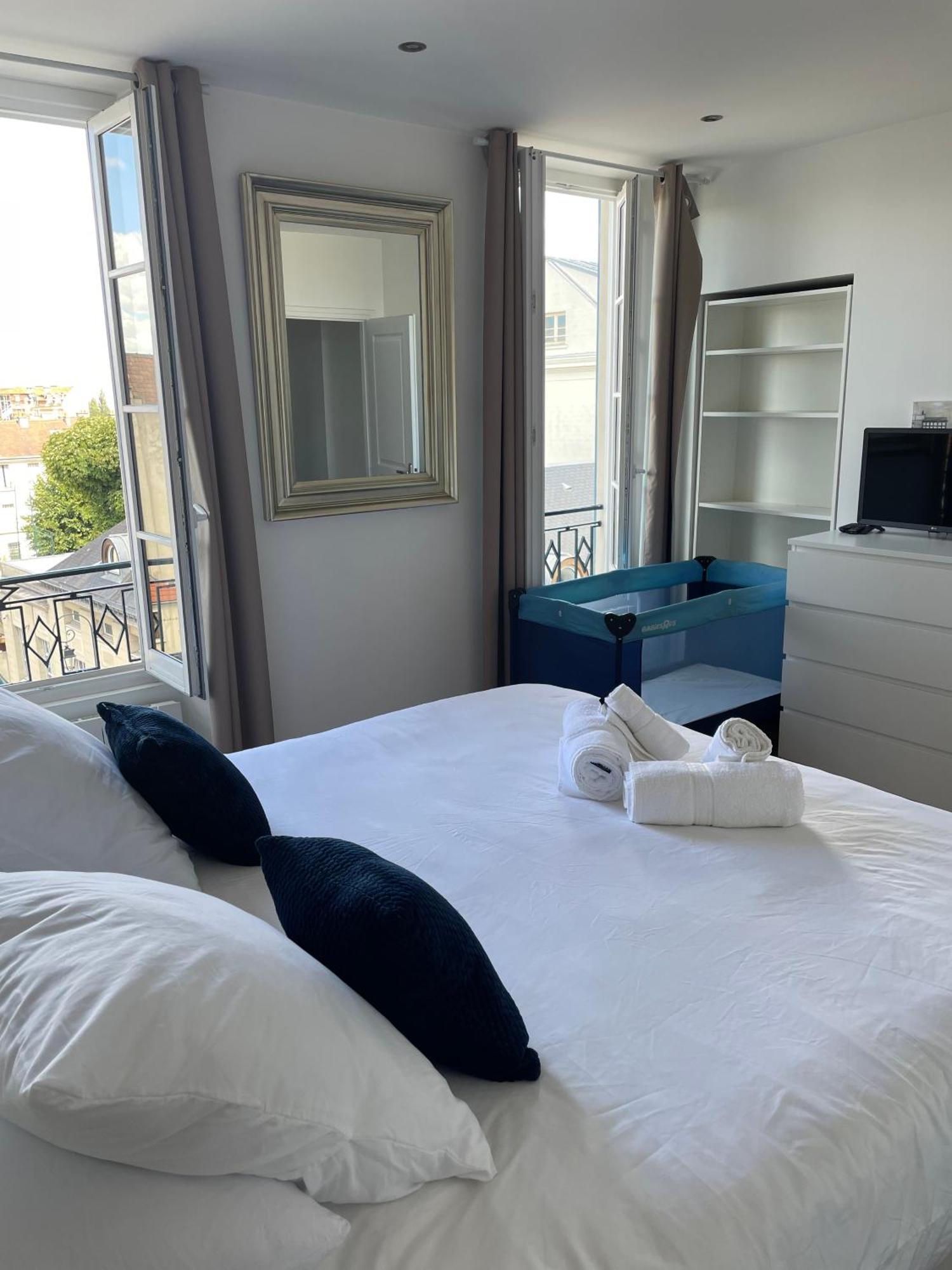 L'Essence Du Cachet Apartment Saint-Germain-en-Laye Exterior foto